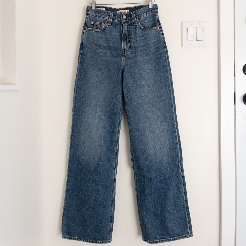 Levi's Ribcage Wide Leg Jeans in Polar Permiter dark wash